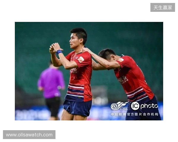 黄希扬:若不影响中超备战也有时间的话,还是想踢一踢“渝超”